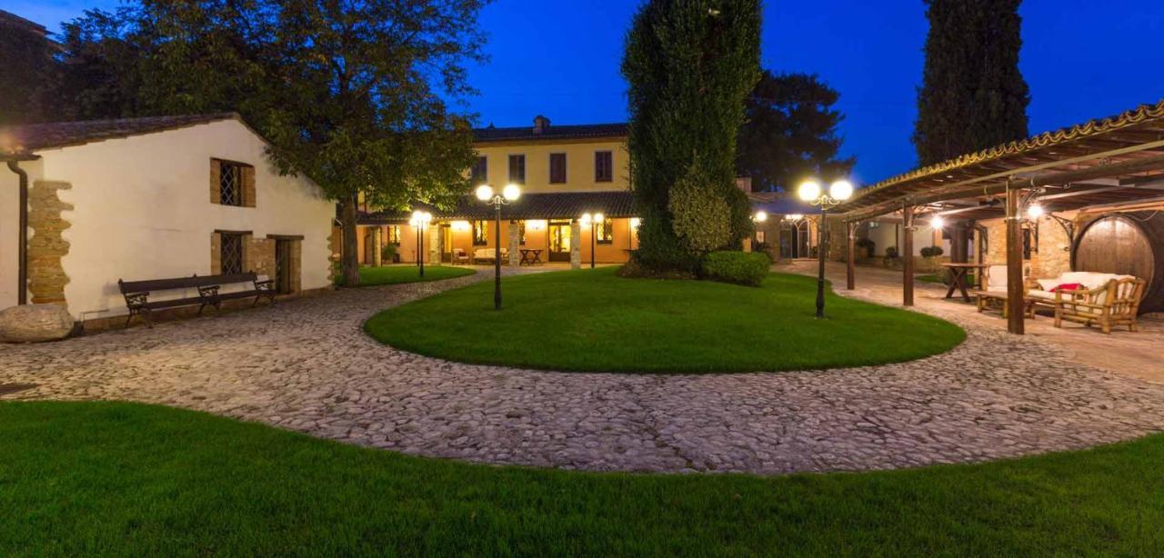 Hotel Corte Dei Tini Teramo Zewnętrze zdjęcie