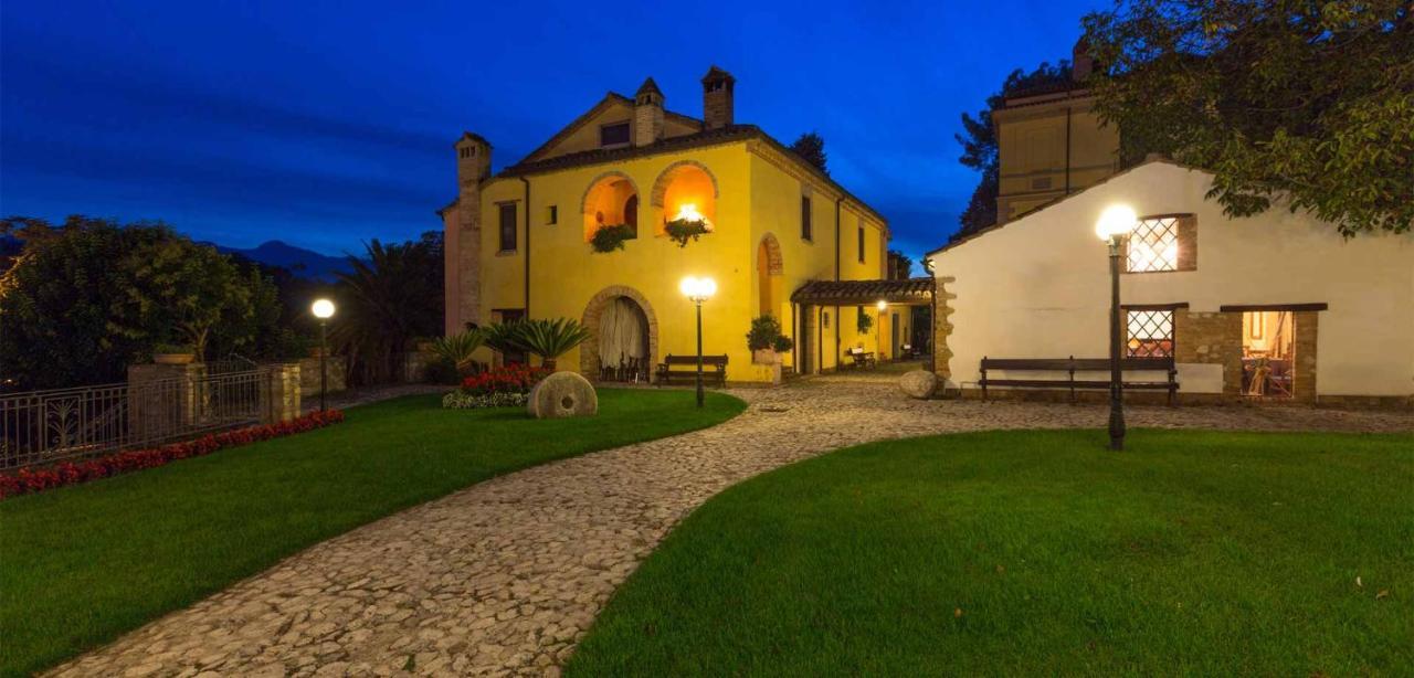 Hotel Corte Dei Tini Teramo Zewnętrze zdjęcie