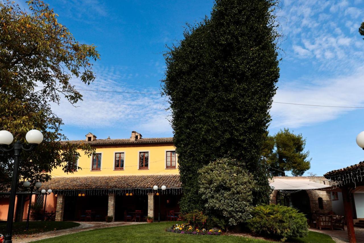 Hotel Corte Dei Tini Teramo Zewnętrze zdjęcie
